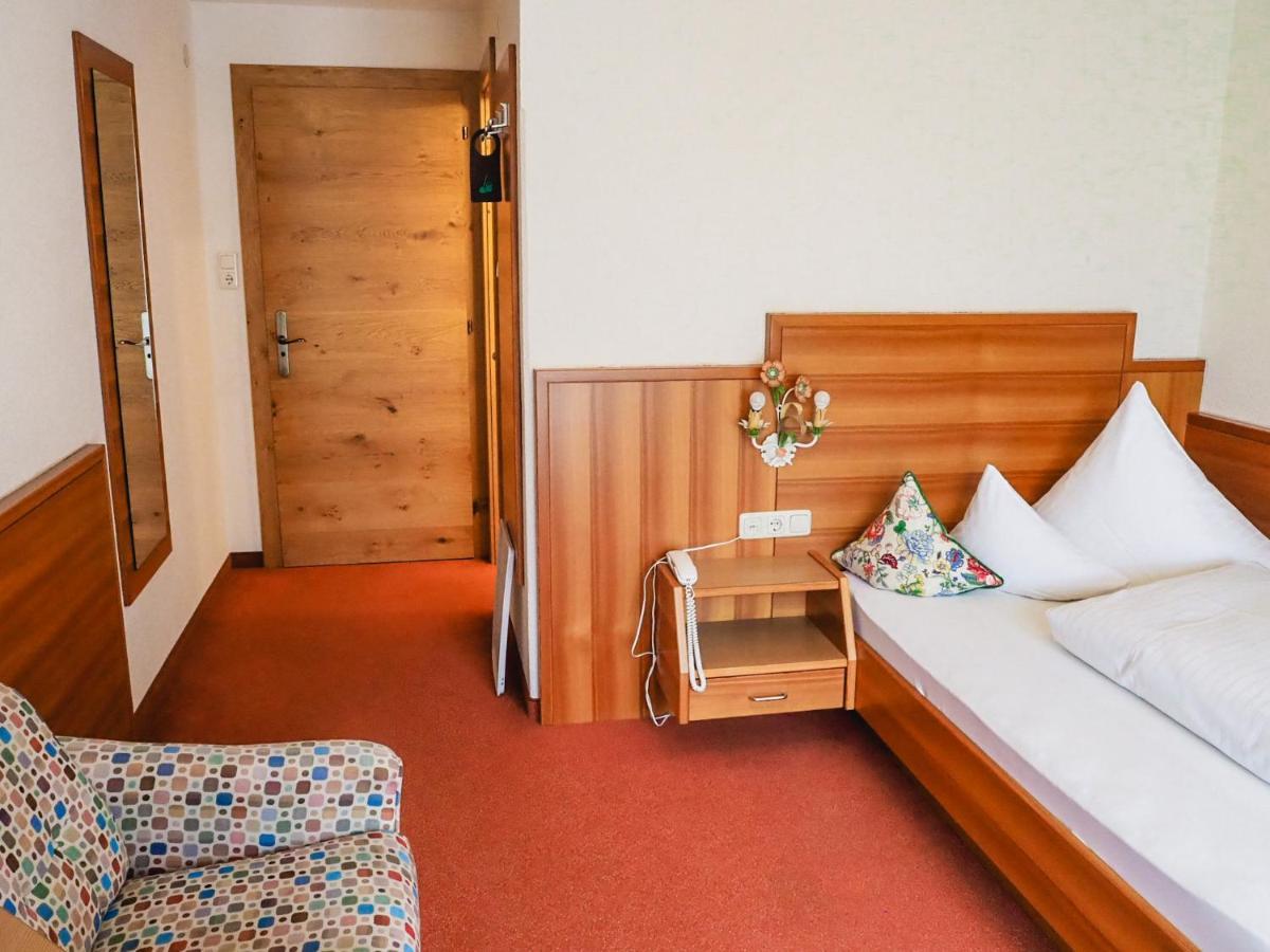 "Quality Hosts Arlberg" Hotel Garni Moessmer 장크트안톤암아를베르크 외부 사진