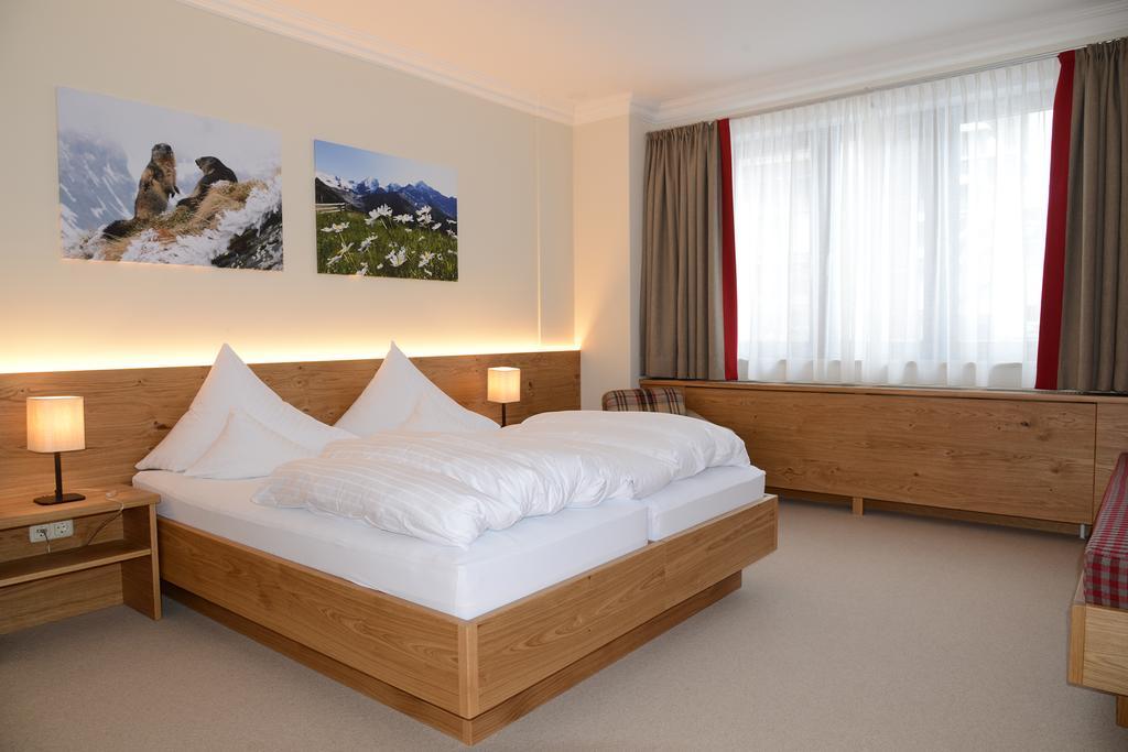 "Quality Hosts Arlberg" Hotel Garni Moessmer 장크트안톤암아를베르크 외부 사진