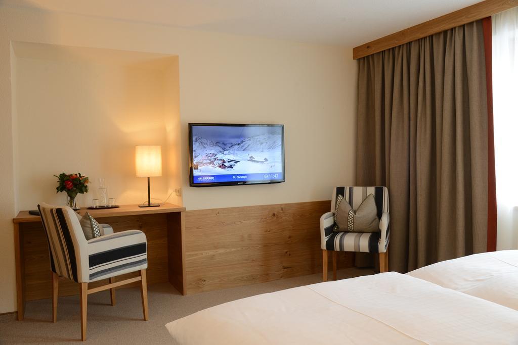 "Quality Hosts Arlberg" Hotel Garni Moessmer 장크트안톤암아를베르크 외부 사진