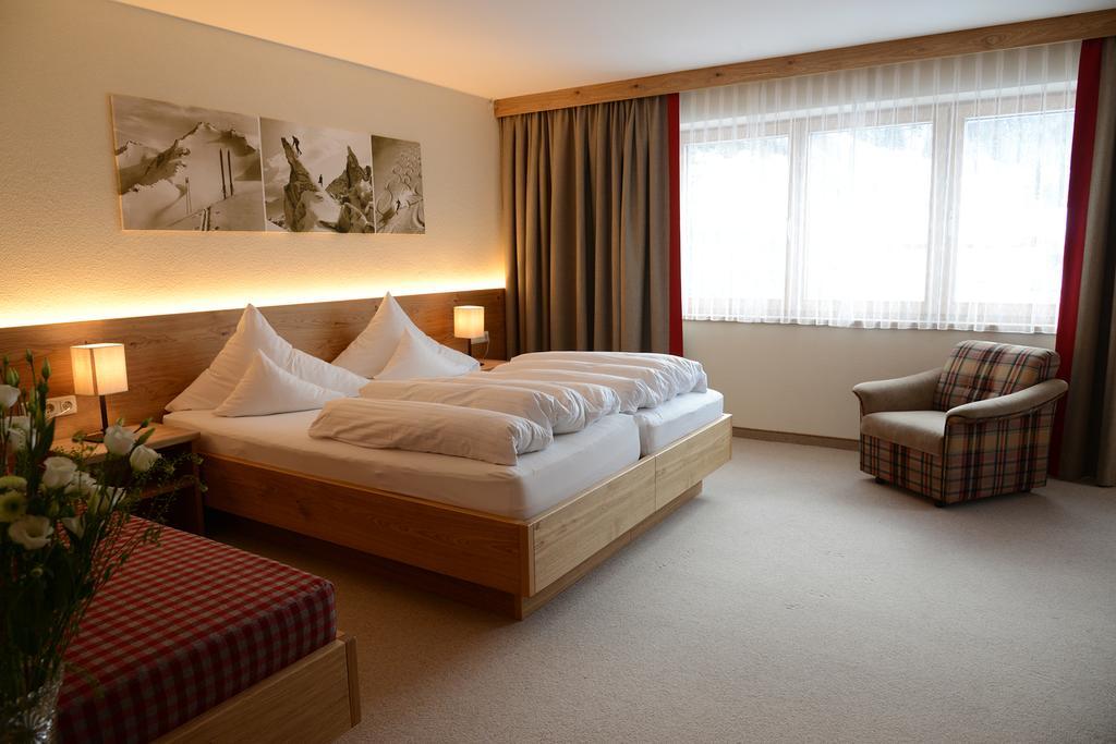 "Quality Hosts Arlberg" Hotel Garni Moessmer 장크트안톤암아를베르크 외부 사진