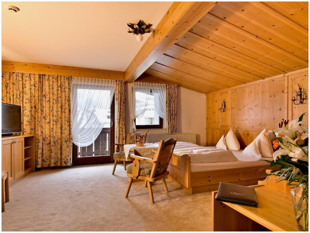 "Quality Hosts Arlberg" Hotel Garni Moessmer 장크트안톤암아를베르크 외부 사진