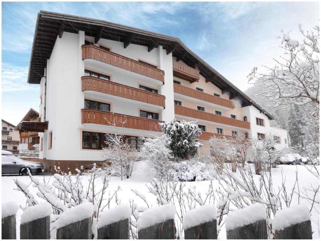 "Quality Hosts Arlberg" Hotel Garni Moessmer 장크트안톤암아를베르크 외부 사진