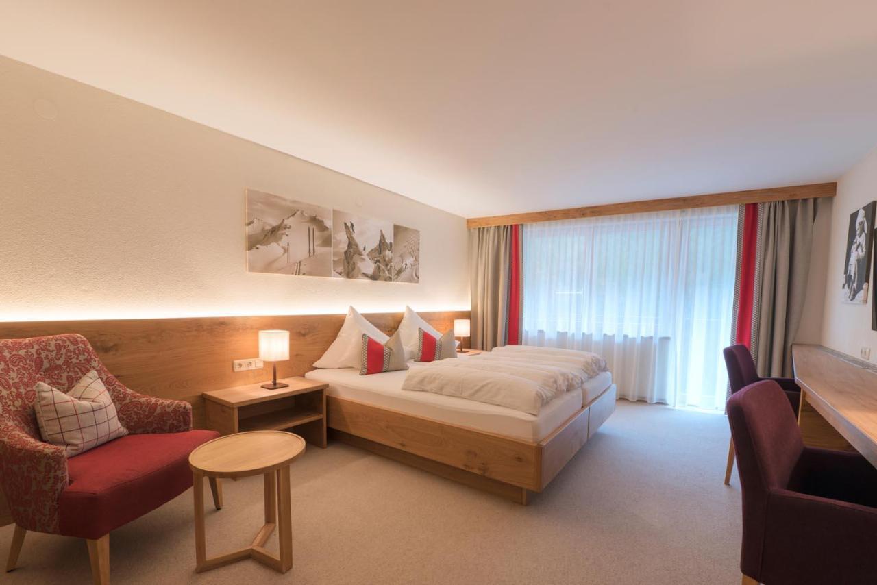 "Quality Hosts Arlberg" Hotel Garni Moessmer 장크트안톤암아를베르크 외부 사진