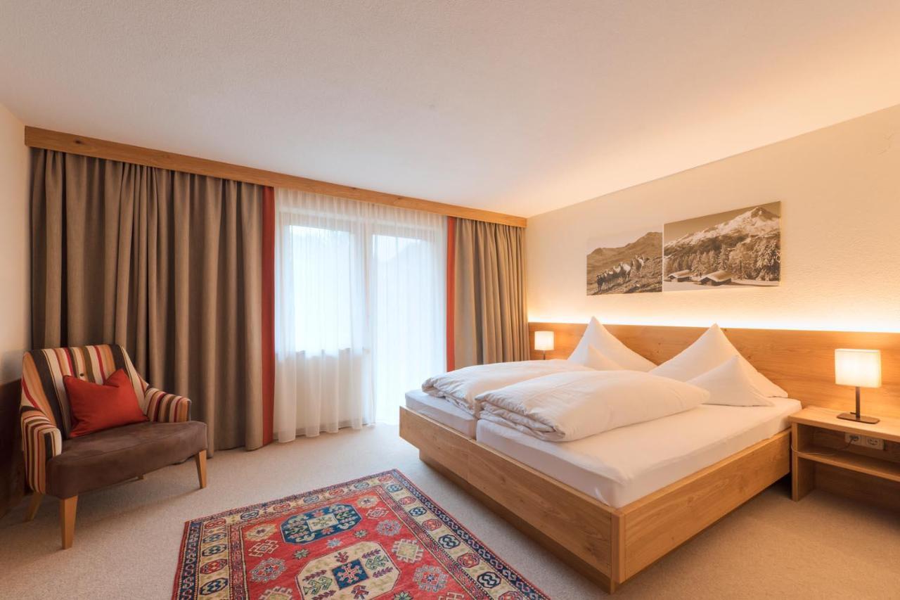 "Quality Hosts Arlberg" Hotel Garni Moessmer 장크트안톤암아를베르크 외부 사진