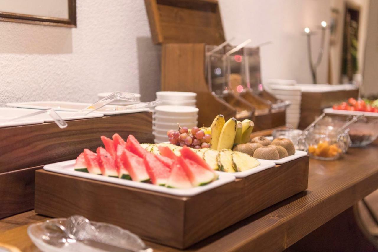 "Quality Hosts Arlberg" Hotel Garni Moessmer 장크트안톤암아를베르크 외부 사진